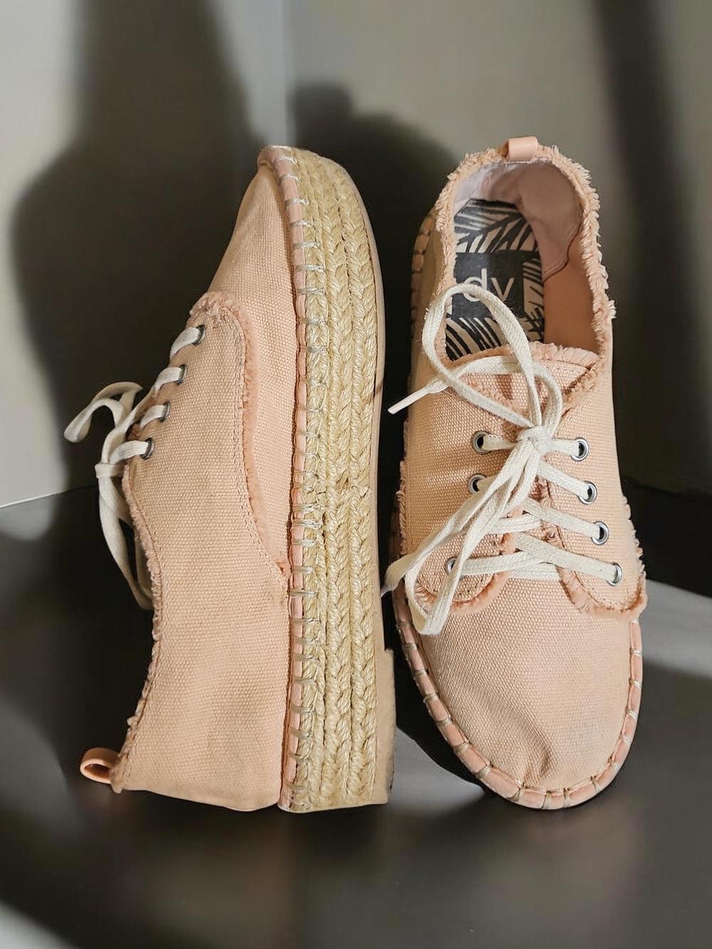 DV CANVAS 6.5 SHOES Women’s Casual Canvas